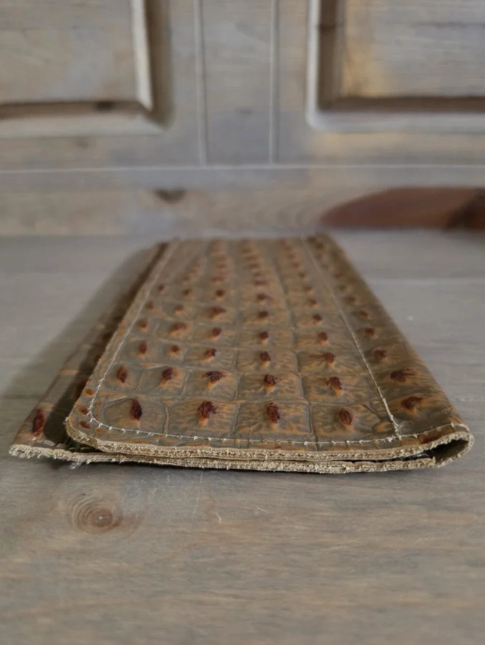 Vintage 1970s-80s Genuine Hand Crafted Hornback Crocodile Skin Clutch